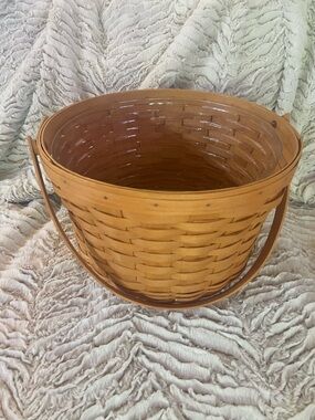 Longaberger Honey-Tan Woven Carry Basket